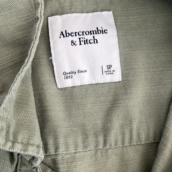 Abercrombie & Fitch Button-Up Utility Jumpsuit in Olive Green size small - Picture 6 of 13